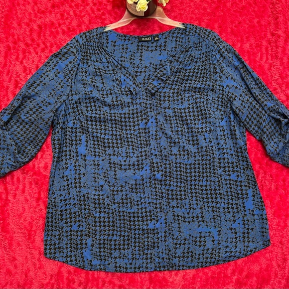 Ladies ana 2X blue print blouse - Picture 5 of 13